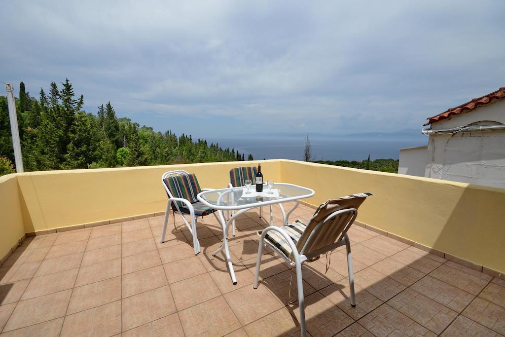 Liokorni Village Gaios Luaran gambar